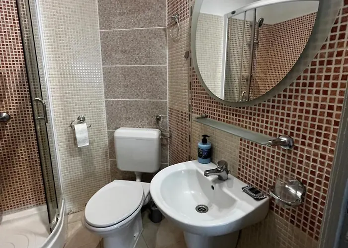 Lifestyle In The Center *